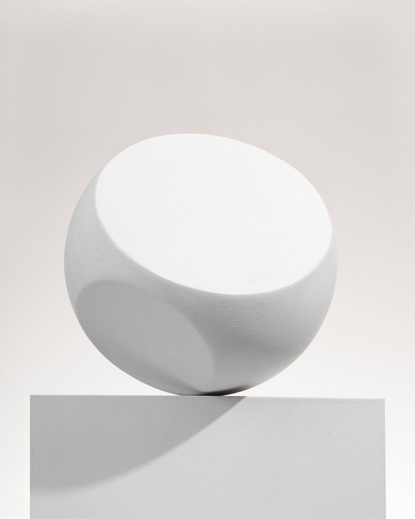 Half Sphere Jewelry Display Stand 11 x 8 cm